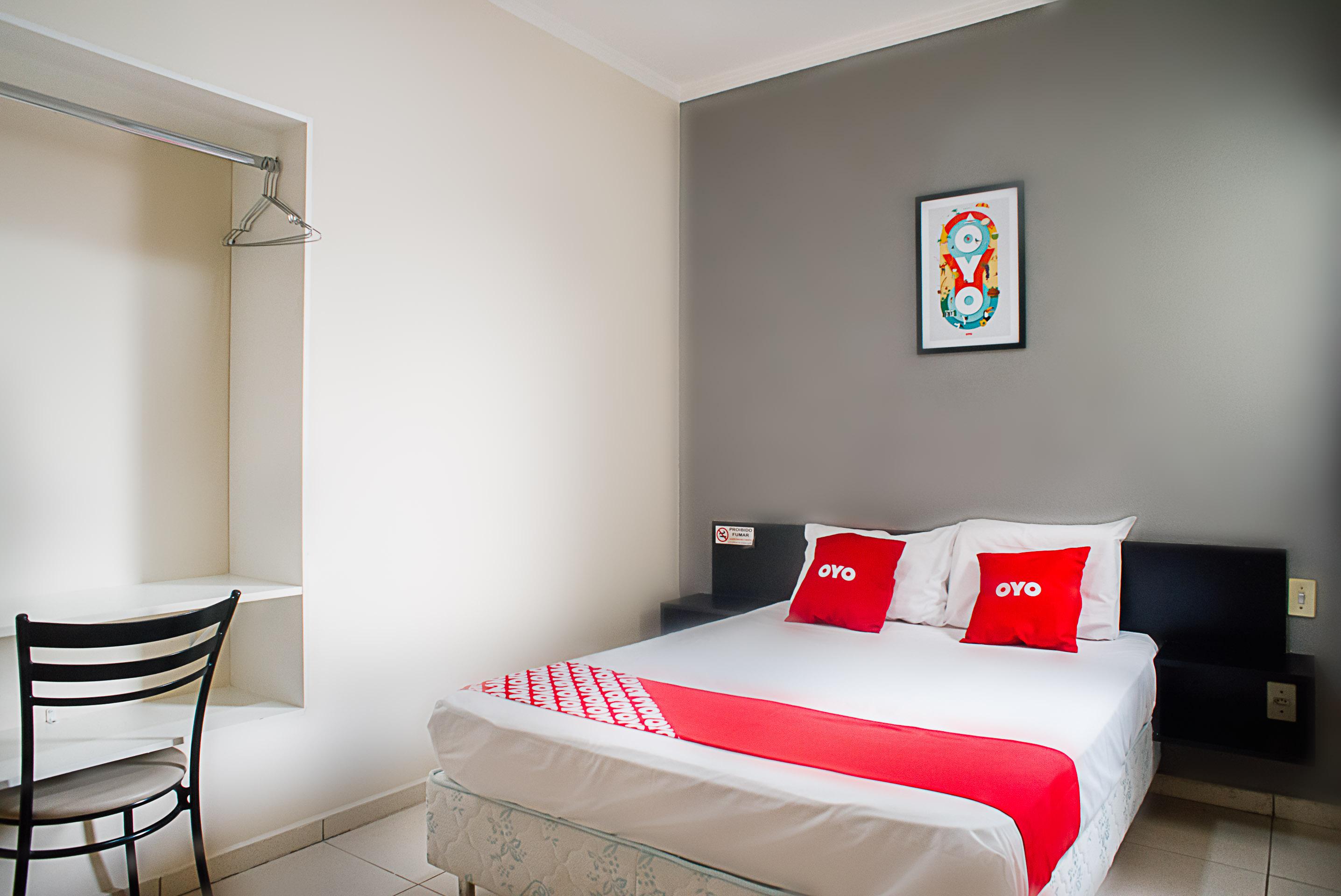 Oyo Cerrado Hotel, Campo Grande กัมโปกรันเด ภายนอก รูปภาพ A room at OYO Townhouse, Mysore