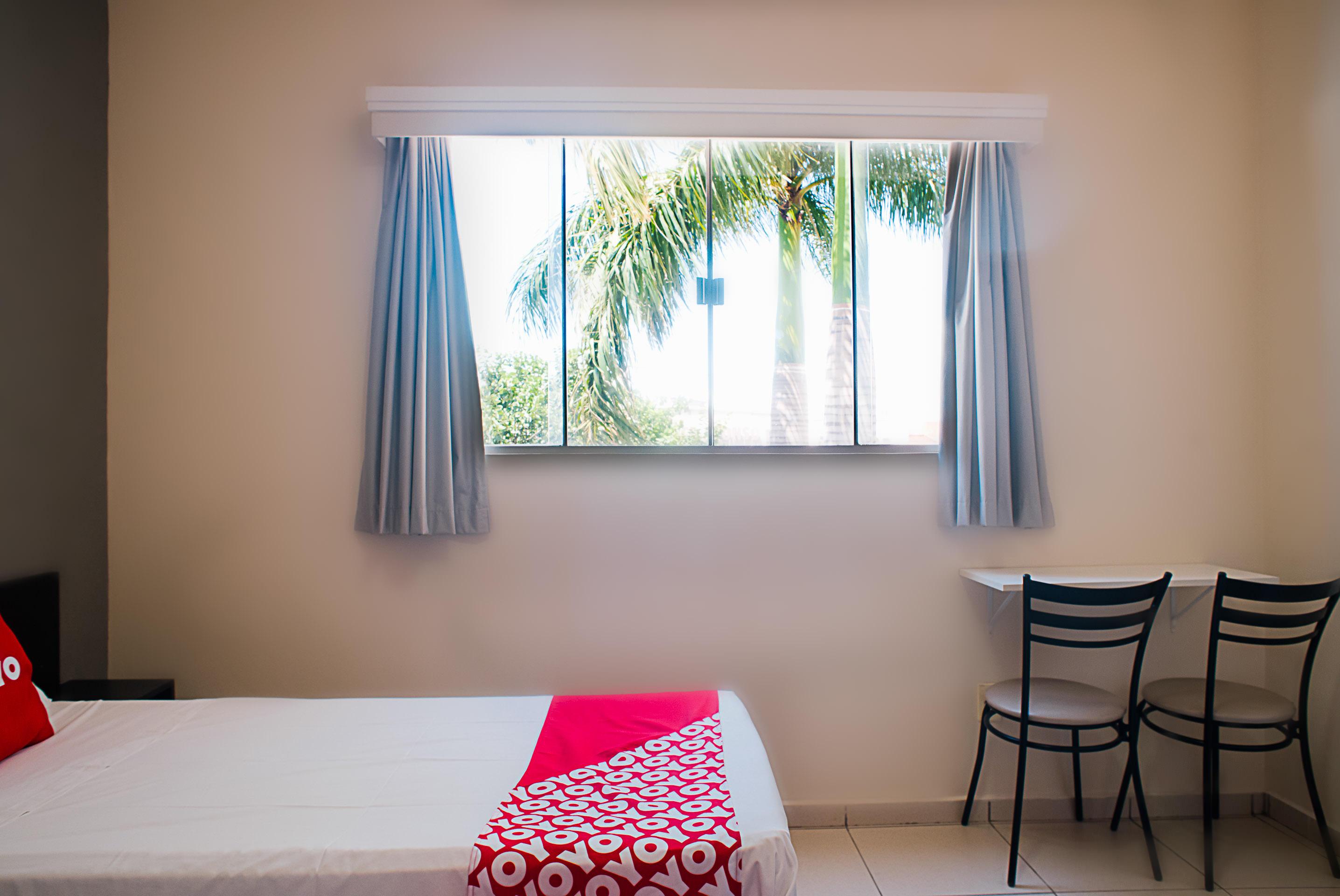 Oyo Cerrado Hotel, Campo Grande กัมโปกรันเด ภายนอก รูปภาพ A room at the hotel