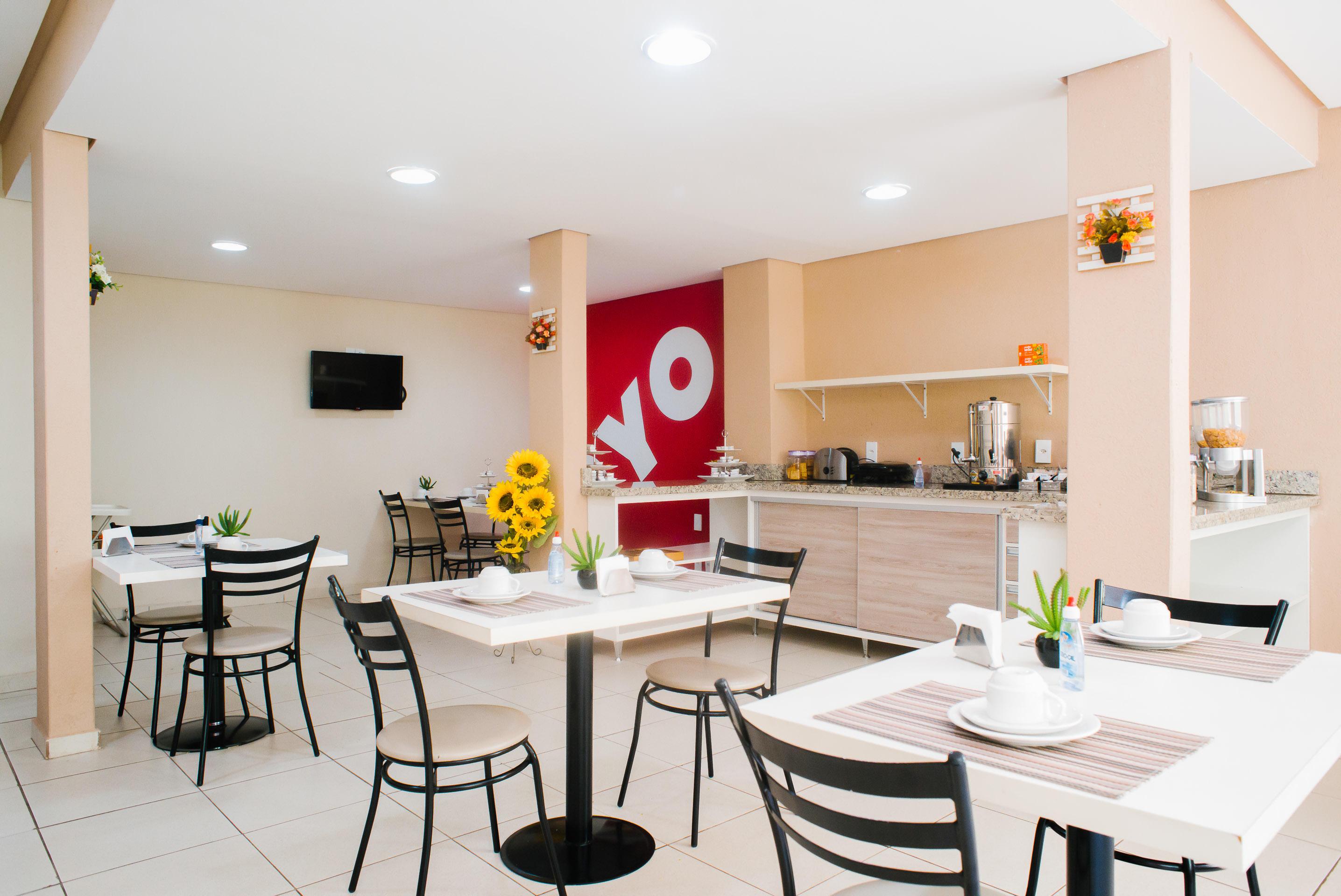 Oyo Cerrado Hotel, Campo Grande กัมโปกรันเด ภายนอก รูปภาพ Breakfast room