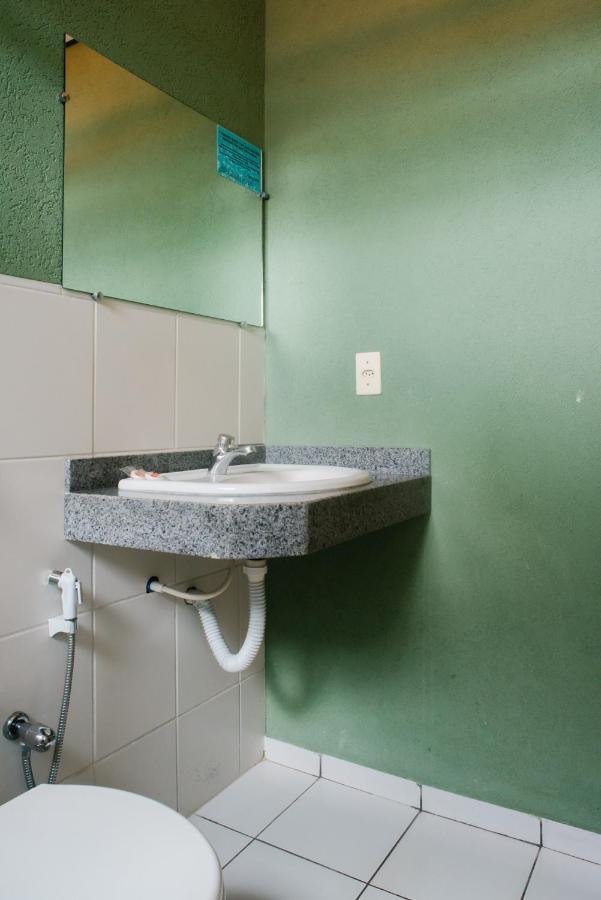 Oyo Cerrado Hotel, Campo Grande กัมโปกรันเด ภายนอก รูปภาพ A wall-mounted sink